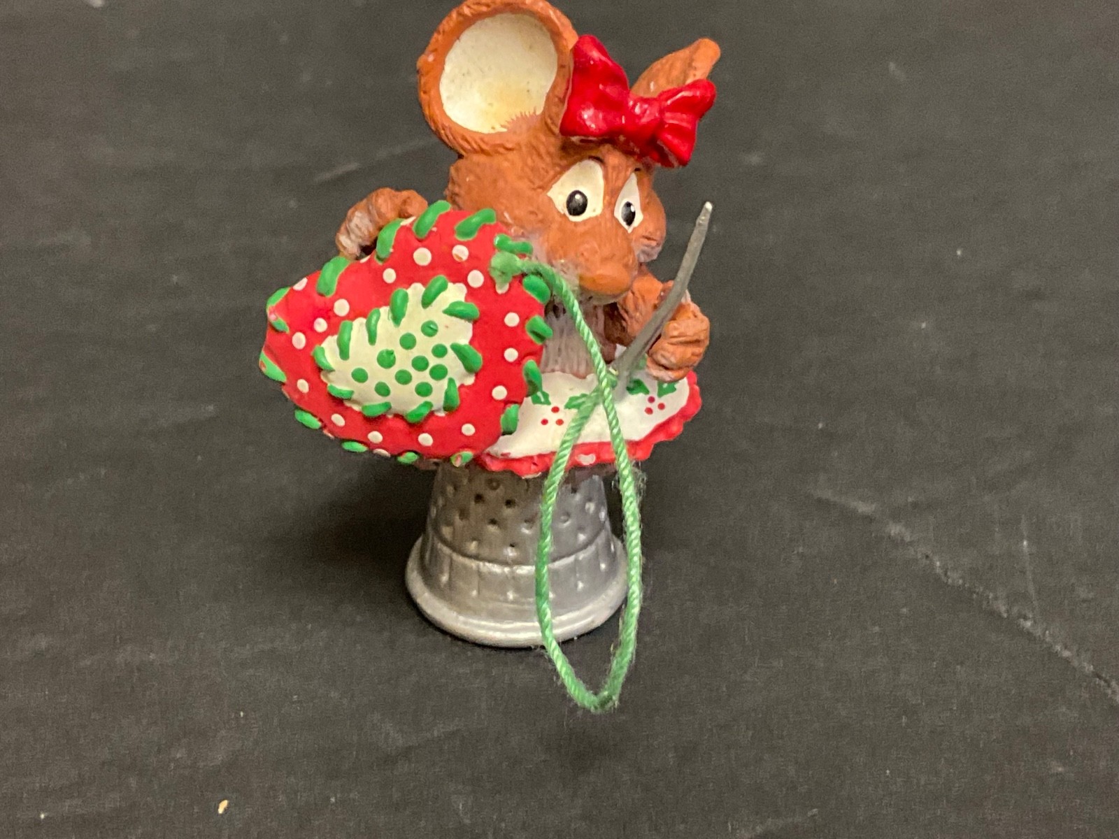 1991 Enesco Figurine  Colorful Thimble Mouse Sewing a Heart  Amy Wulfing