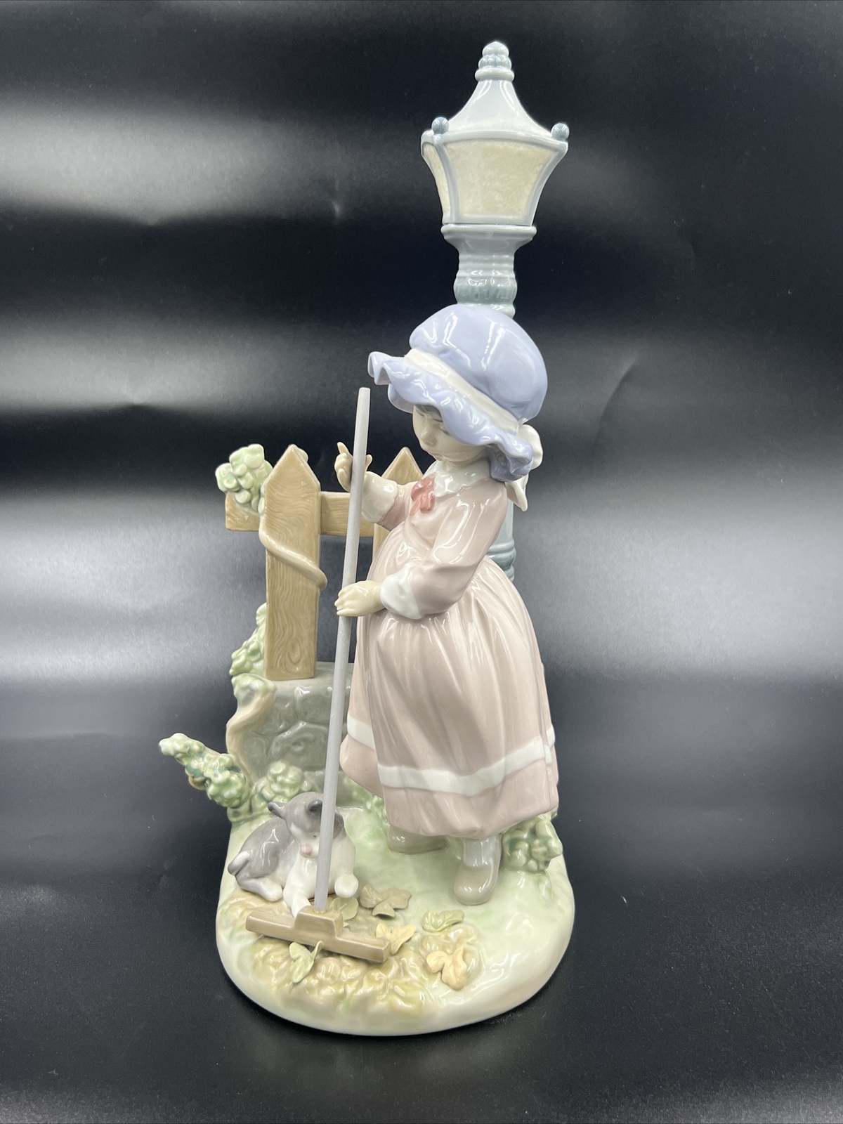 Lladro Porcelain Figurine Fall Clean-Up 5286 Retired 2007 Lg 13\