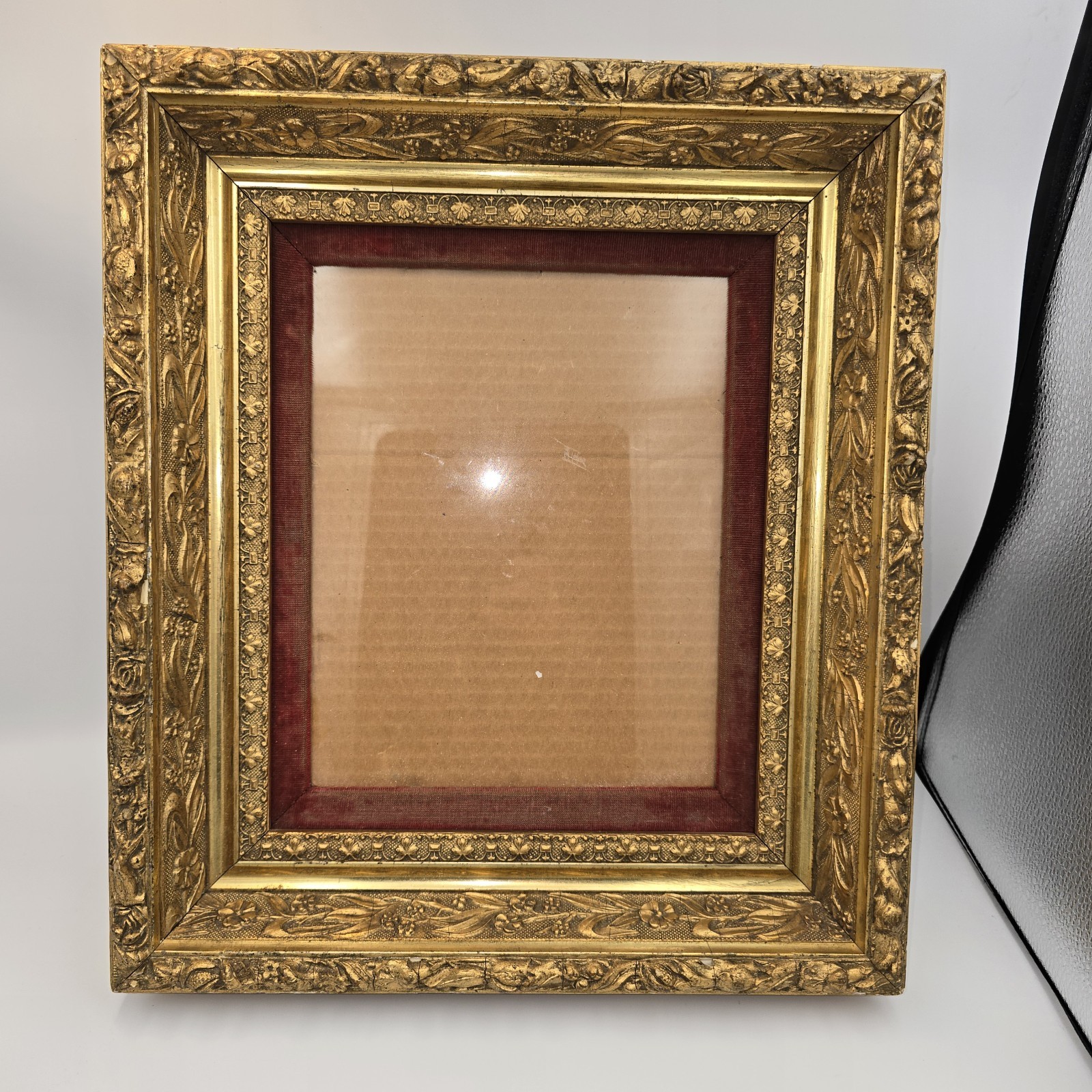 Antique Ornate Gold Gilt Wood & Wall Picture Frame 15.5 x 13.5
