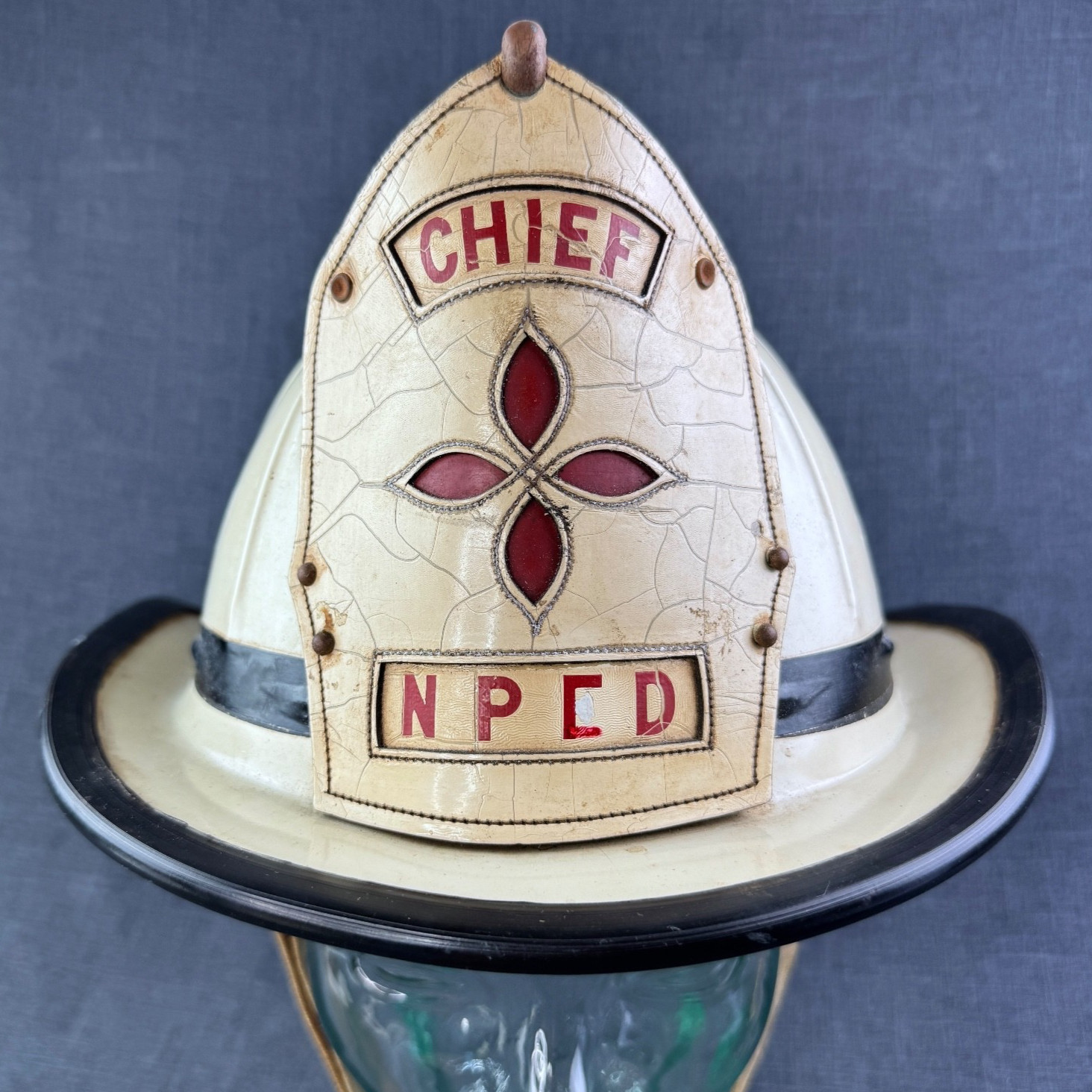 VTG Cairns & Brother White Fire Chief Helmet 6 3/4 Leather Shield NPFD NPCD NJ