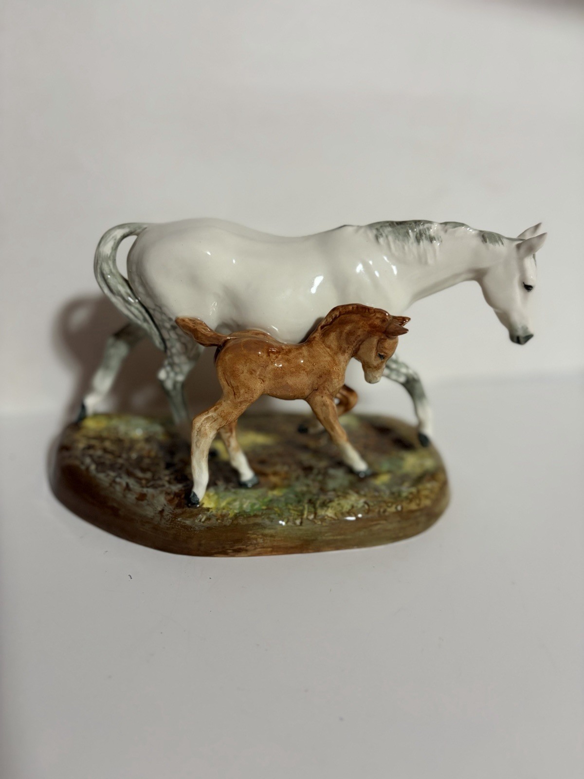 ROYAL DAULTON The Gude Grey Mare Figurine #HN2532 Horse and Foal  Mint