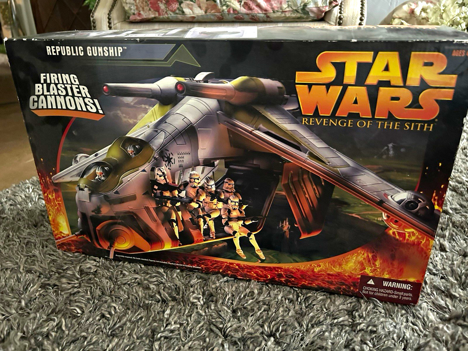Hasbro Star Wars Episode III Revenge of the Sith Republic Gunship Vehicle 2005
