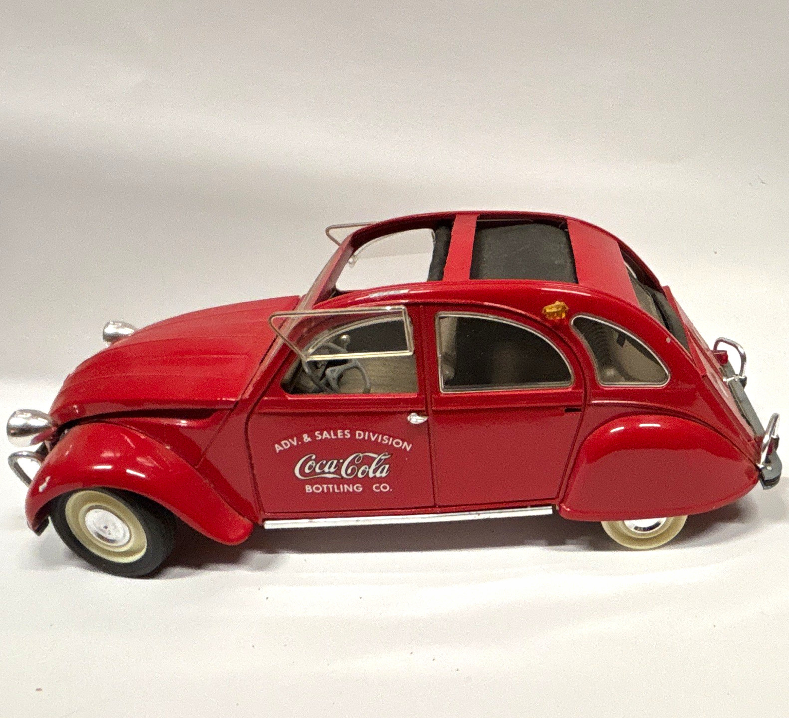 Coca-Cola Bottling Co. Soda Diecast Die-Cast Car Model Toy, Red/White