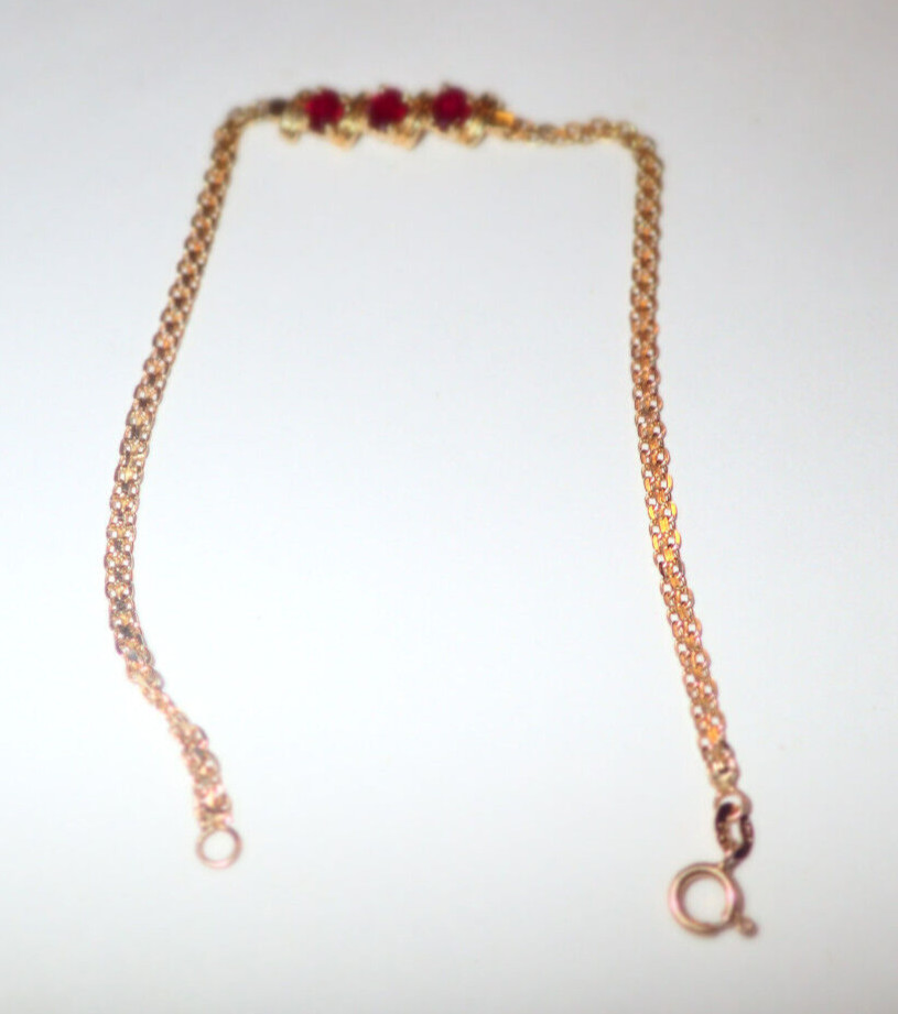 Vintage 3-Stone Burma Ruby bracelet in 14 K, 7.24 in