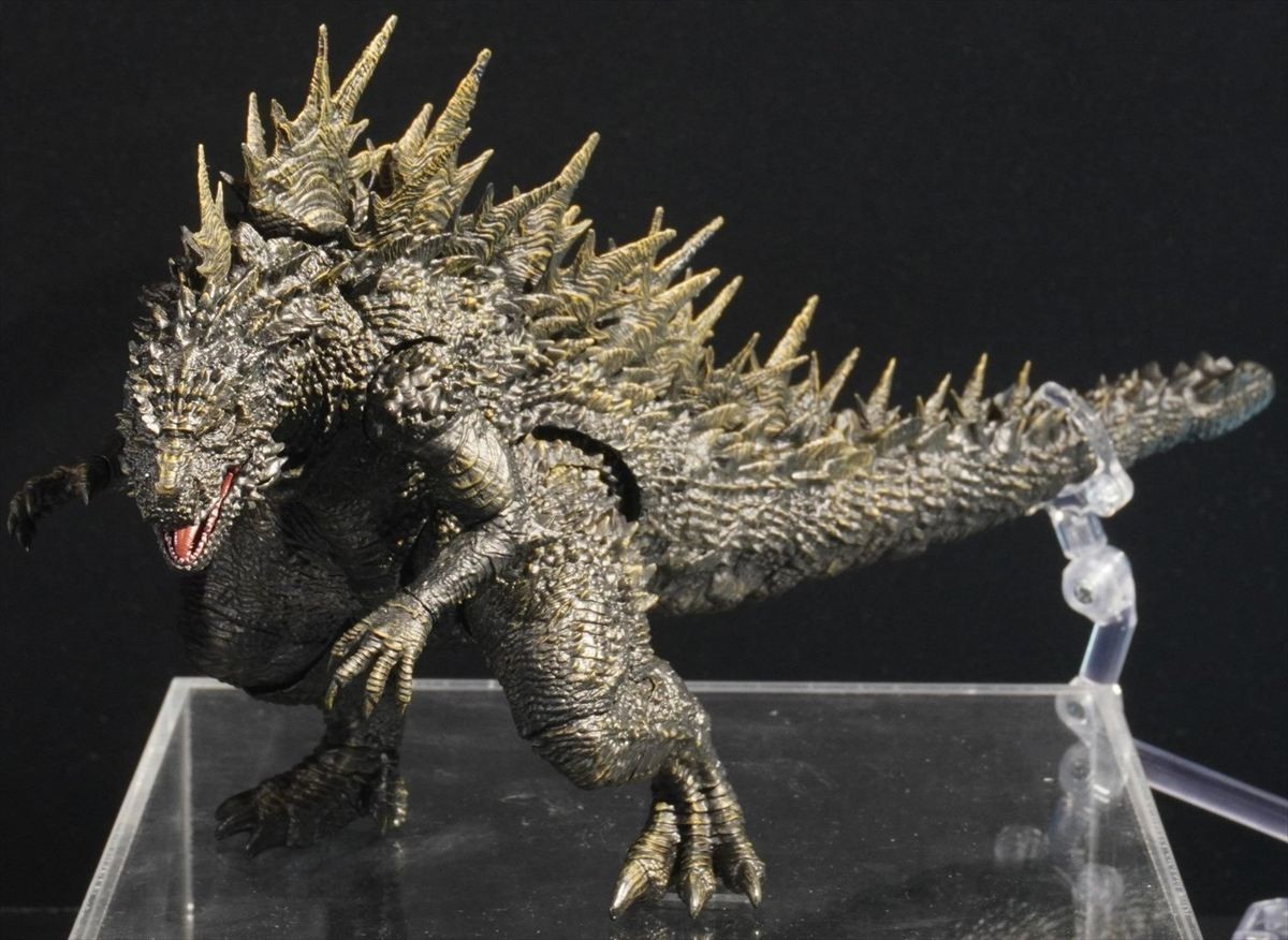 Presale S.H.MonsterArts 5\