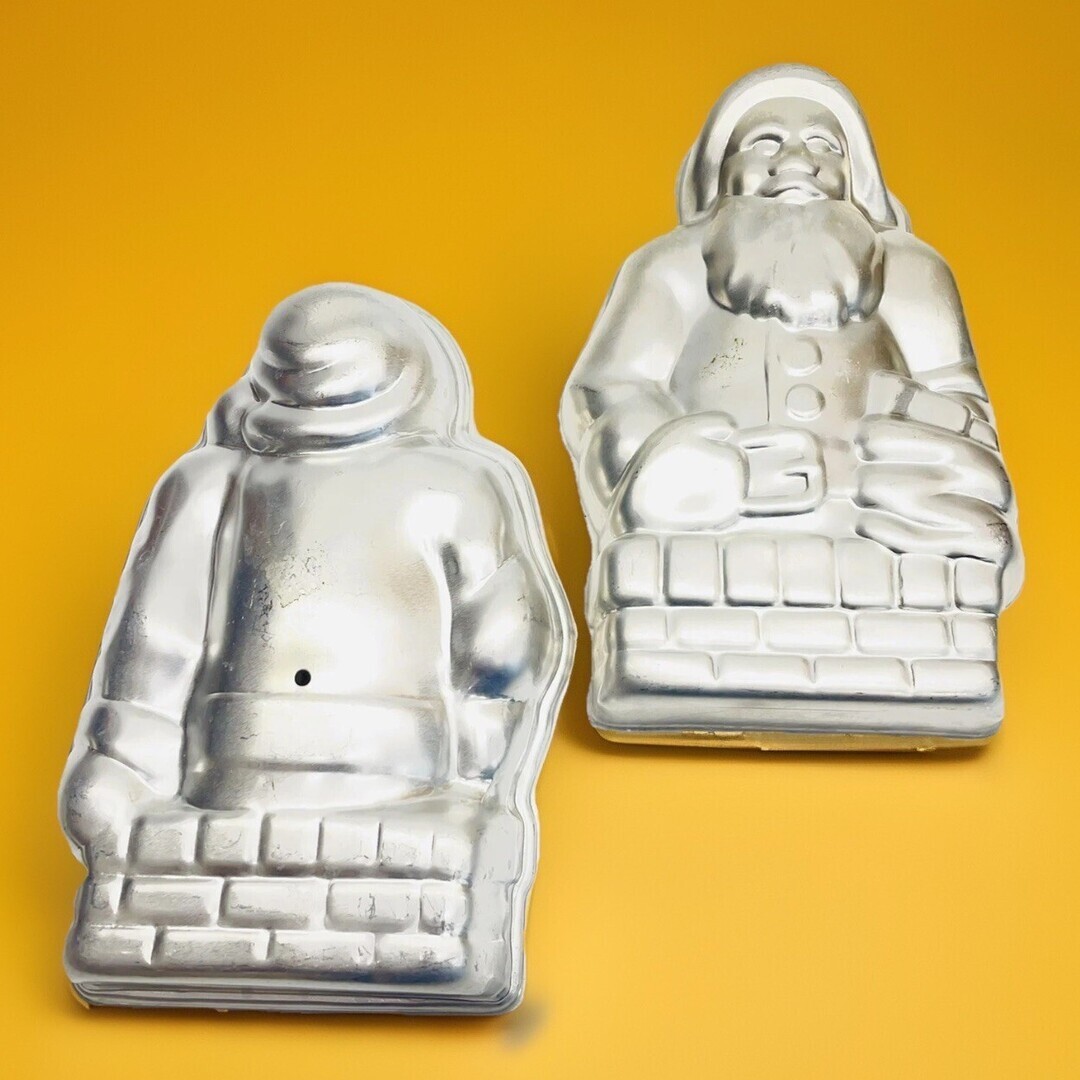 Nordic Ware Vintage 3D Santa Formed Aluminum Cake Pan Mold Bakeware #️0598