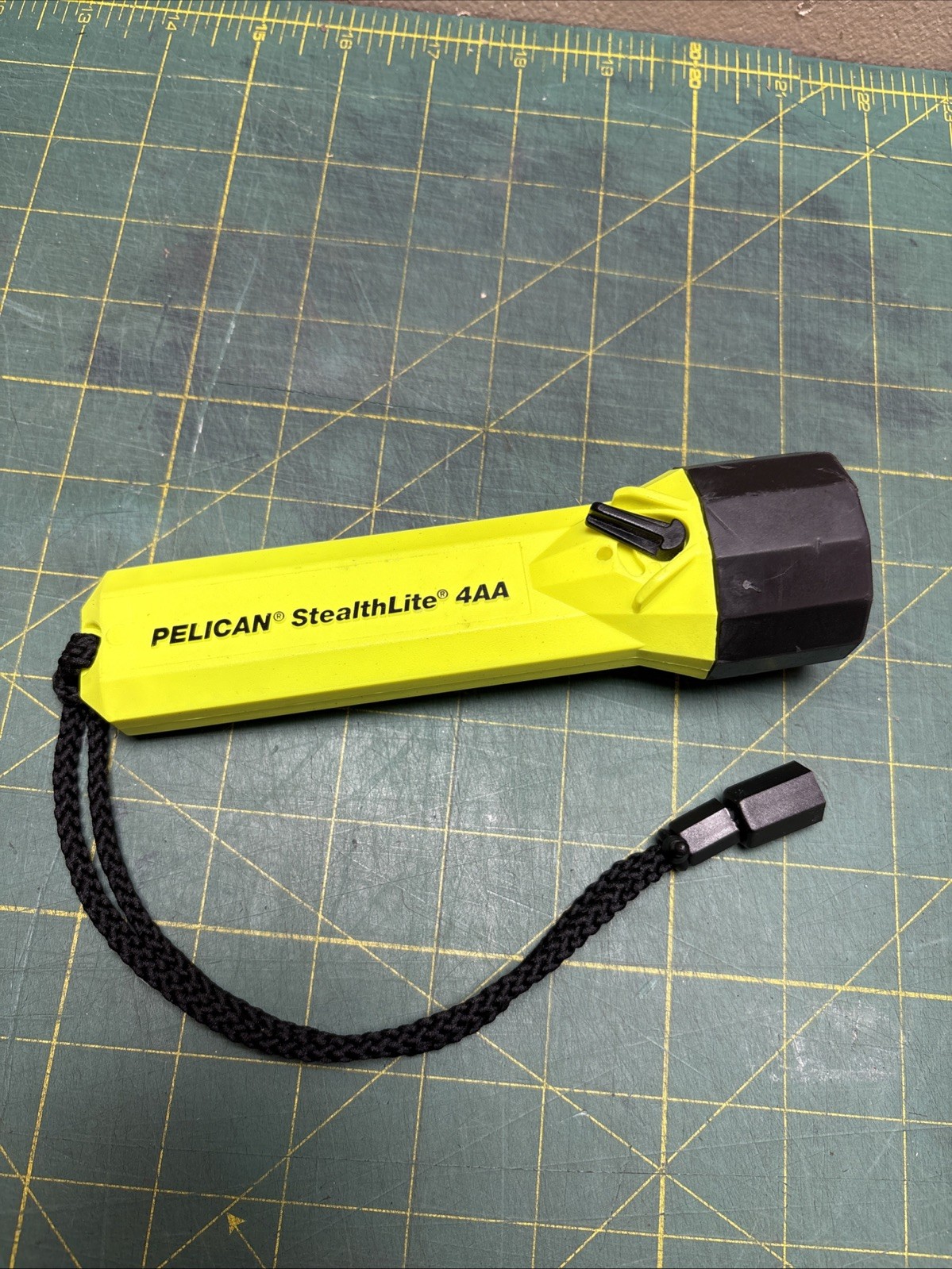Pelican Stealthlite Submersible Flashlight Parts Not Working