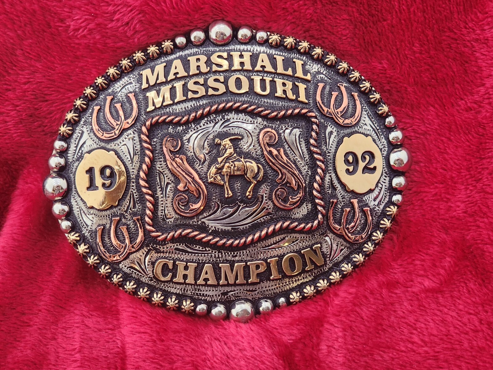 BRONC RIDING CHAMPION PRO RODEO☆MARSHALL MISSOURI ☆1992☆RARE☆TROPHY BUCKLE☆275
