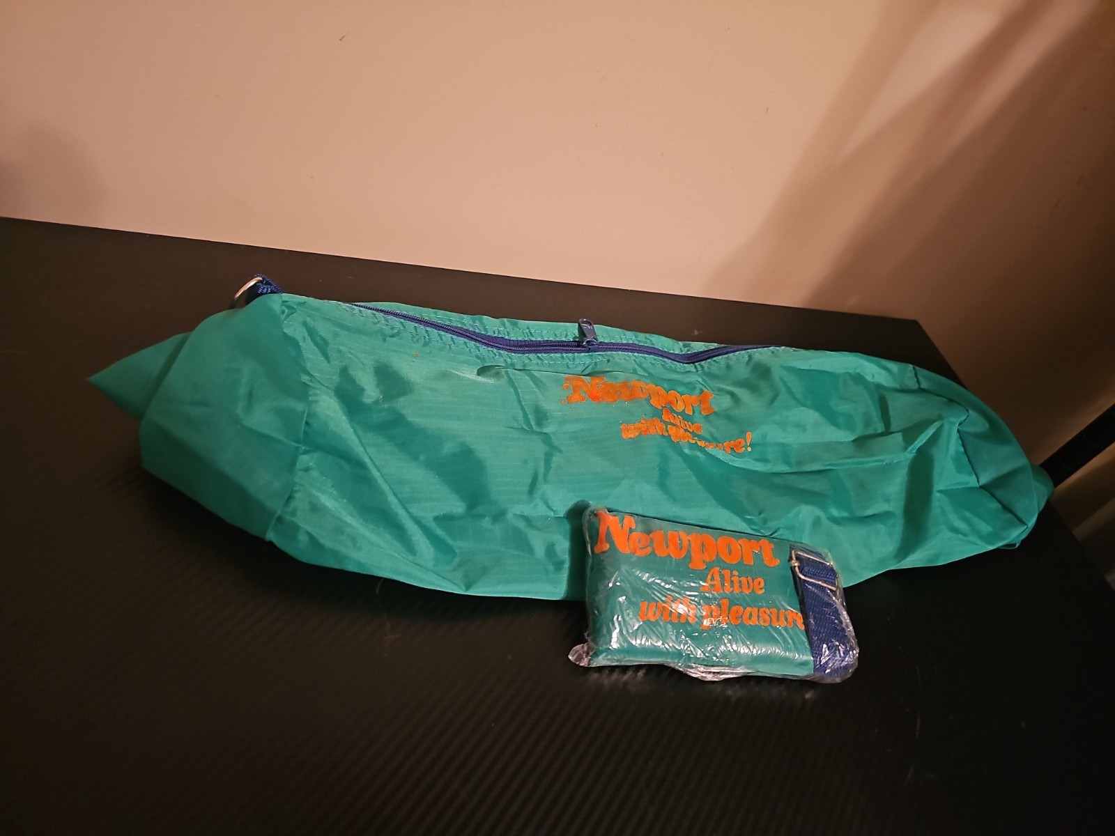 VTG Newport Cigarettes Sport Duffle Bag 'Alive with Pleasure' Tobacco Promo NOS