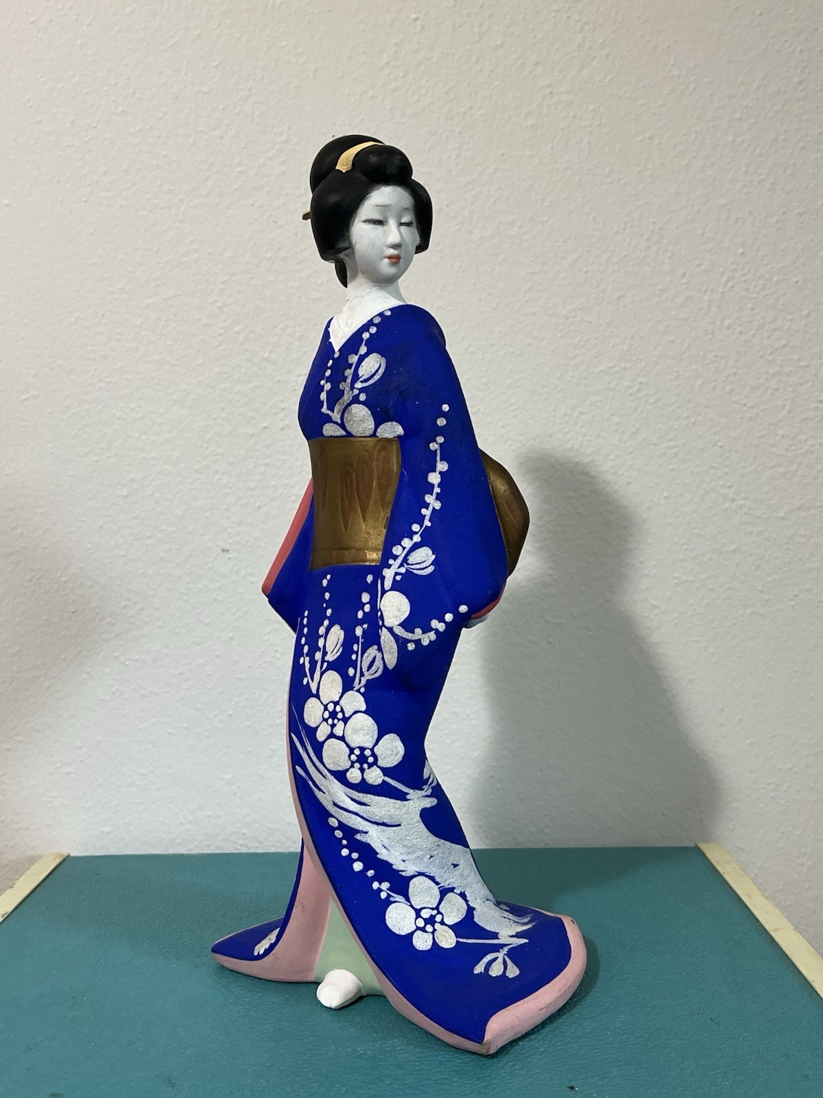 Vintage Showa Era Japanese Hakata Clay Doll – Geisha in Cobalt Blue Kimono