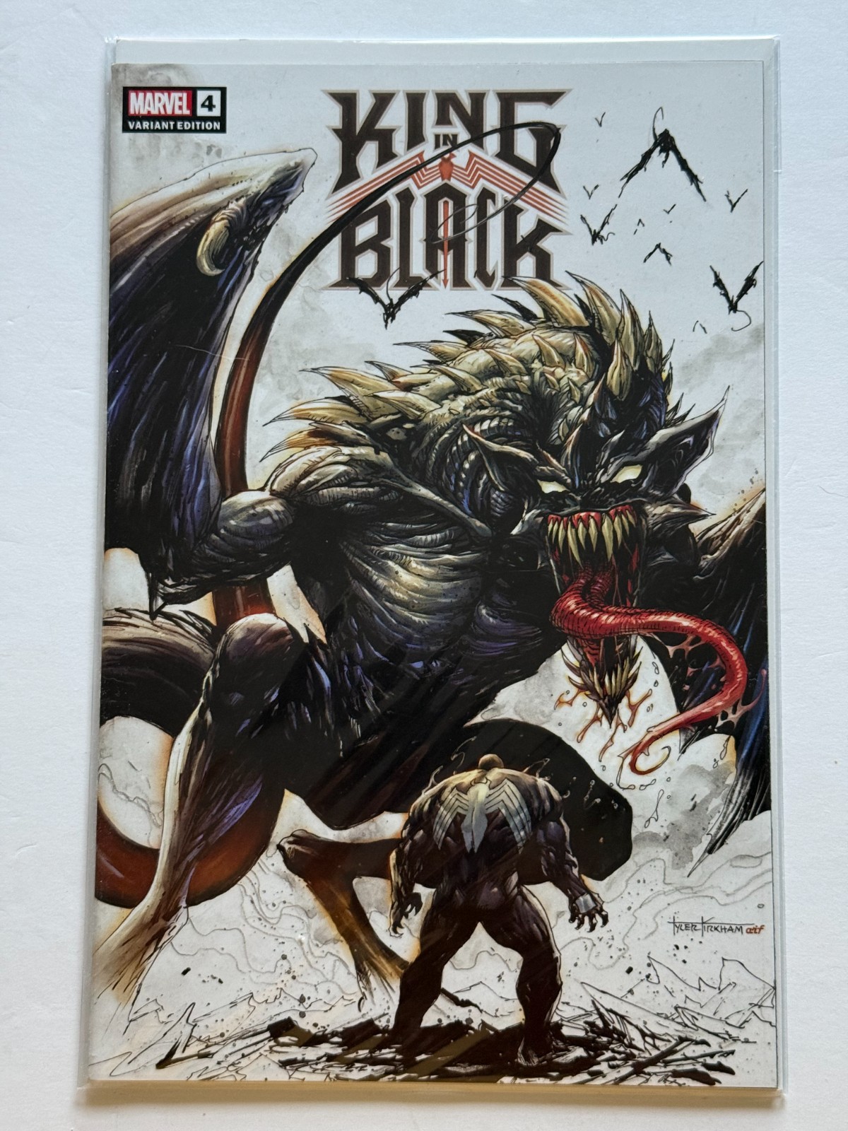 King in Black #4 - Tyler Kirkham Exclusive - Spot Color Variant