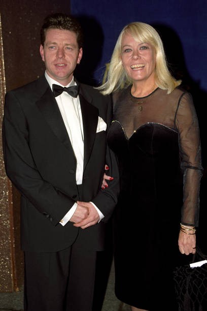ACTRESS WENDY RICHARD FRIEND JOHN BURNS AT AUNTIES ALL TIME GREATS- Old Photo
