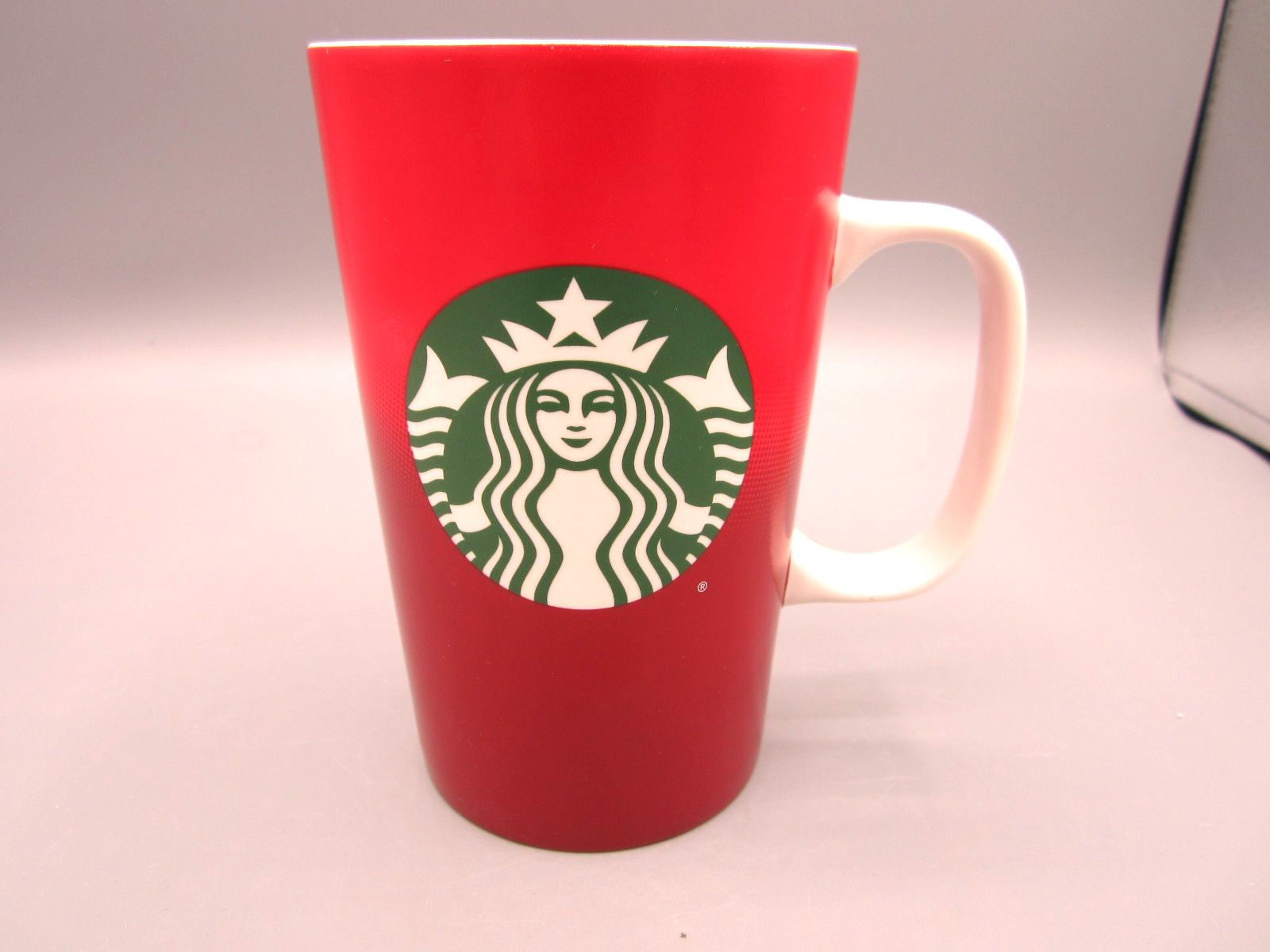 Starbucks Tall Two Tone Red Green Siren Logo Coffee Tea Mug 2015 16 oz  (121)