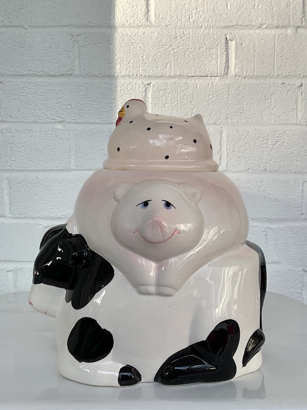 HomeTrends Barnyard Ceramic Cookie Jar Pig Cow Hen Farmhouse Kitchen Decor & Box
