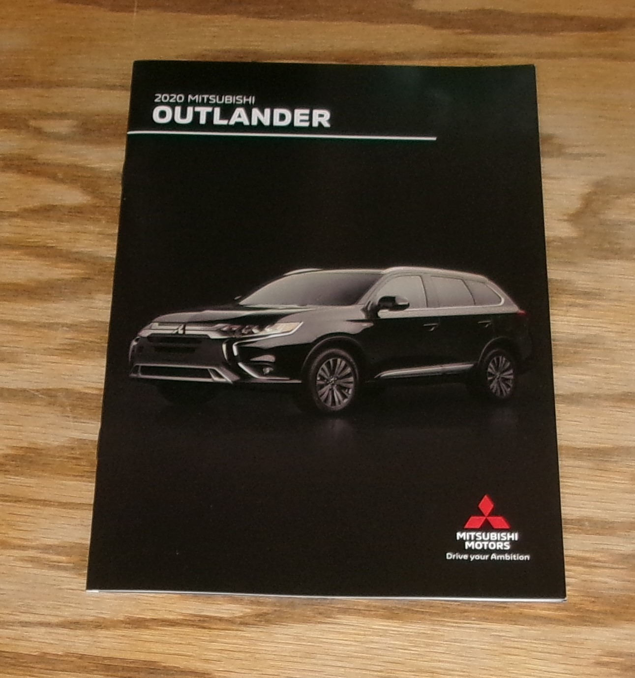 Original 2020 Mitsubishi Outlander Sales Brochure 20 ES SE LE SEL GT