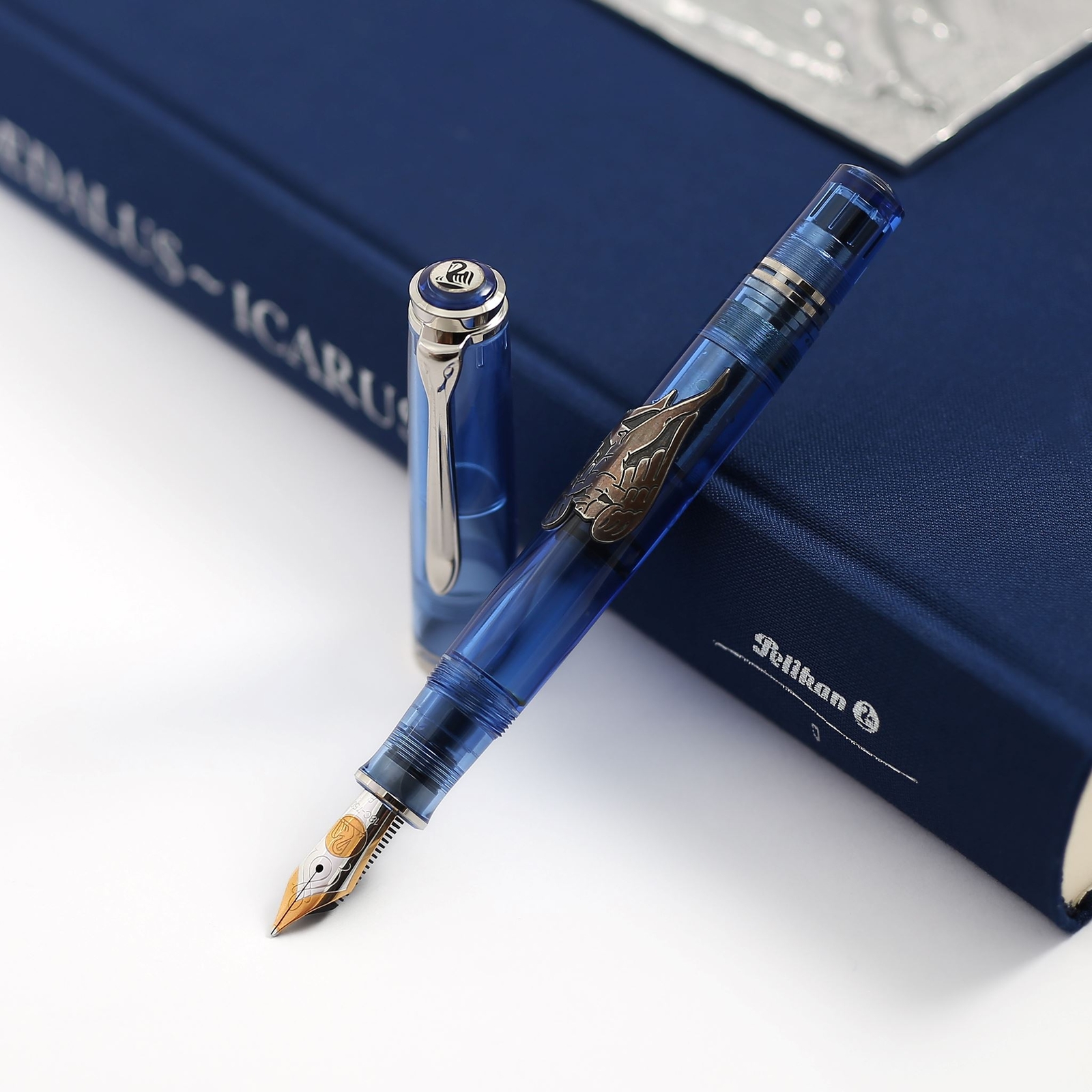 Pelikan M800 Daedalus-Icarus Fountain Pen Limited Edition 2001