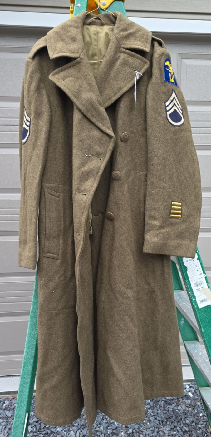 WWII 1942 US Army Wool Overcoat Trench Coat Greatcoat W/ Rank and unit patch