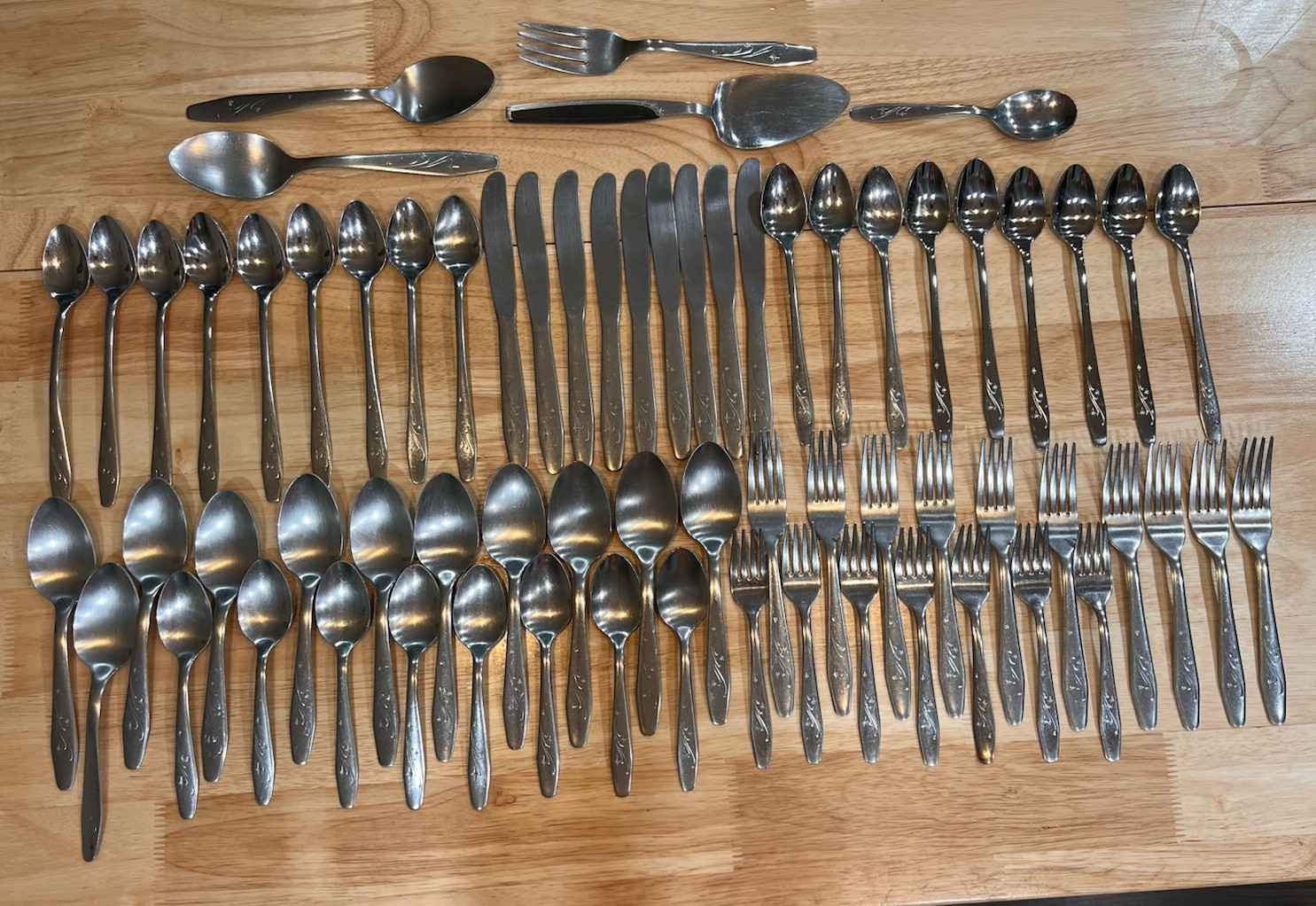 68 Pcs VTG Mar-Crest Atomic Starburst Star Mod Retro MCM Stainless Flatware