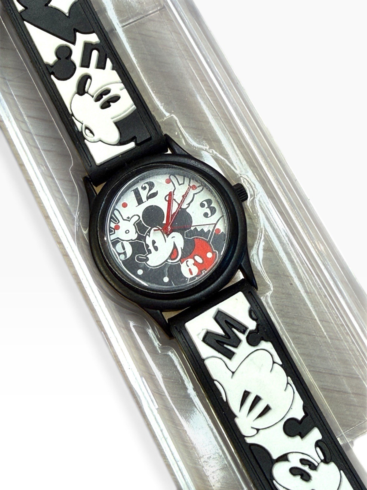 Vintage 90s Y2K Disney Parks Mickey Mouse Rubber Black And White Watch NEW