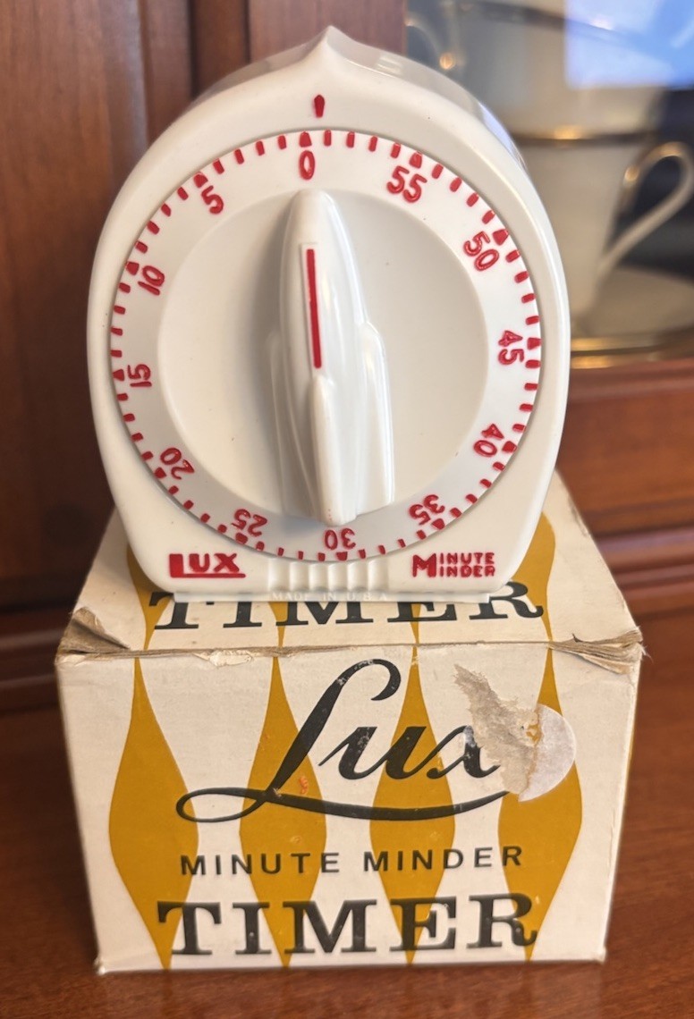 Vintage RobertShaw Lux Minute Minder #2428-01 White and Red in Original Box NEW