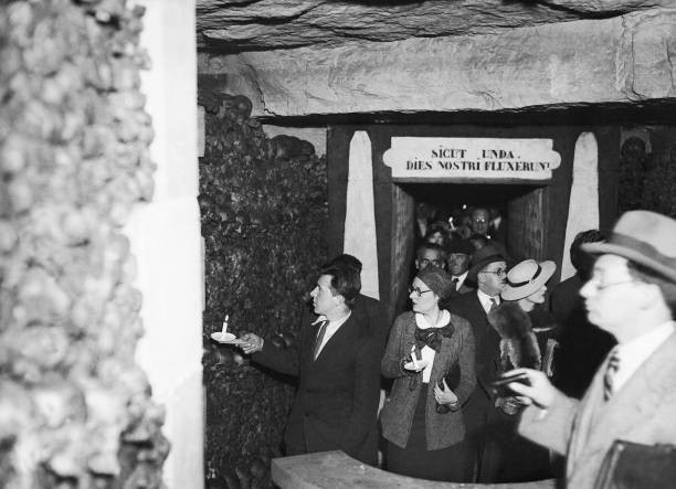 The Visit Of The Catacomb Paris 1935 Historic Old Photo 2