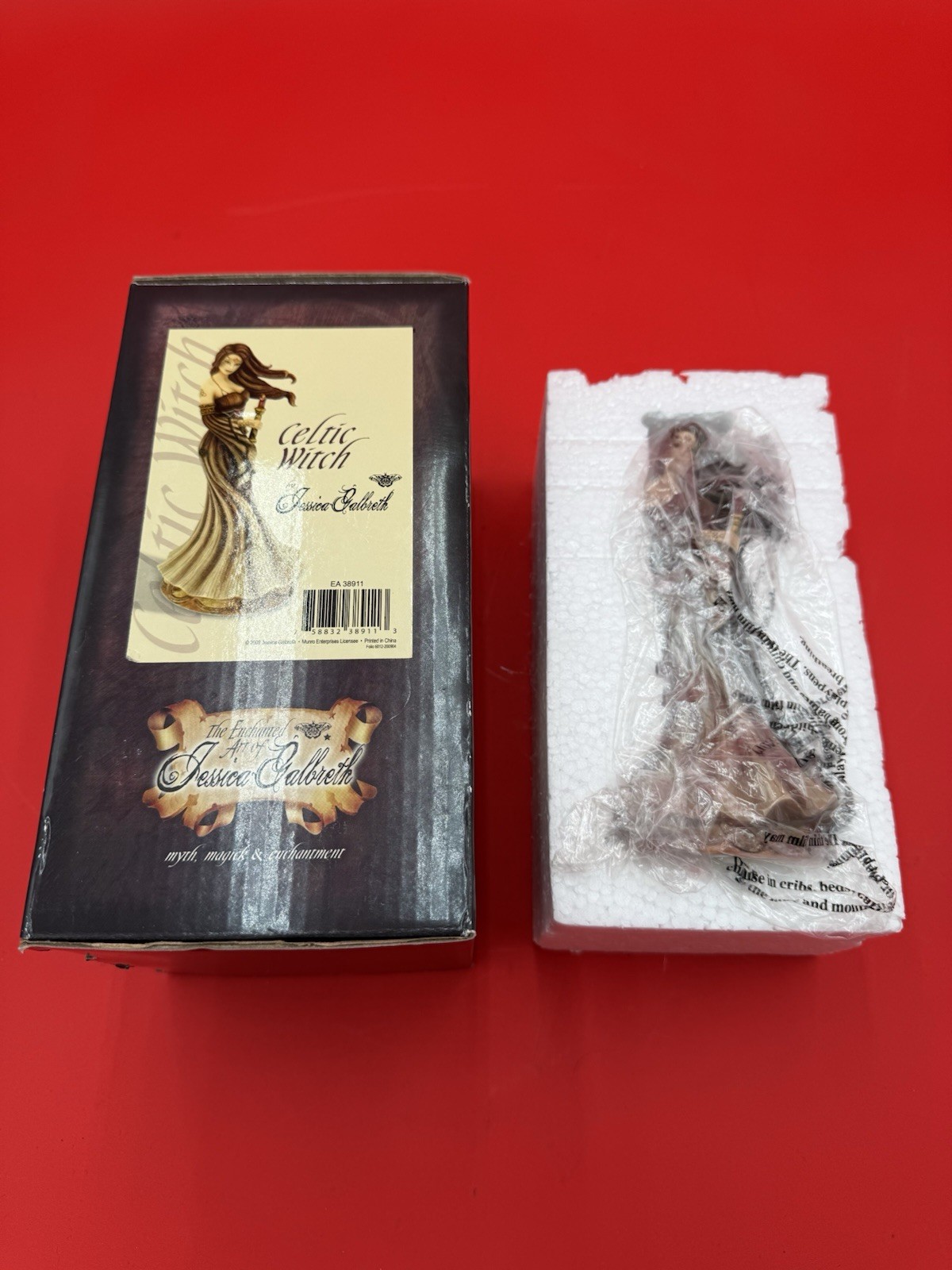 NEW JESSICA GALBRETH CELTIC WITCH STATUETTE FIGURINE WITH BOX 2009 RARE EA38911