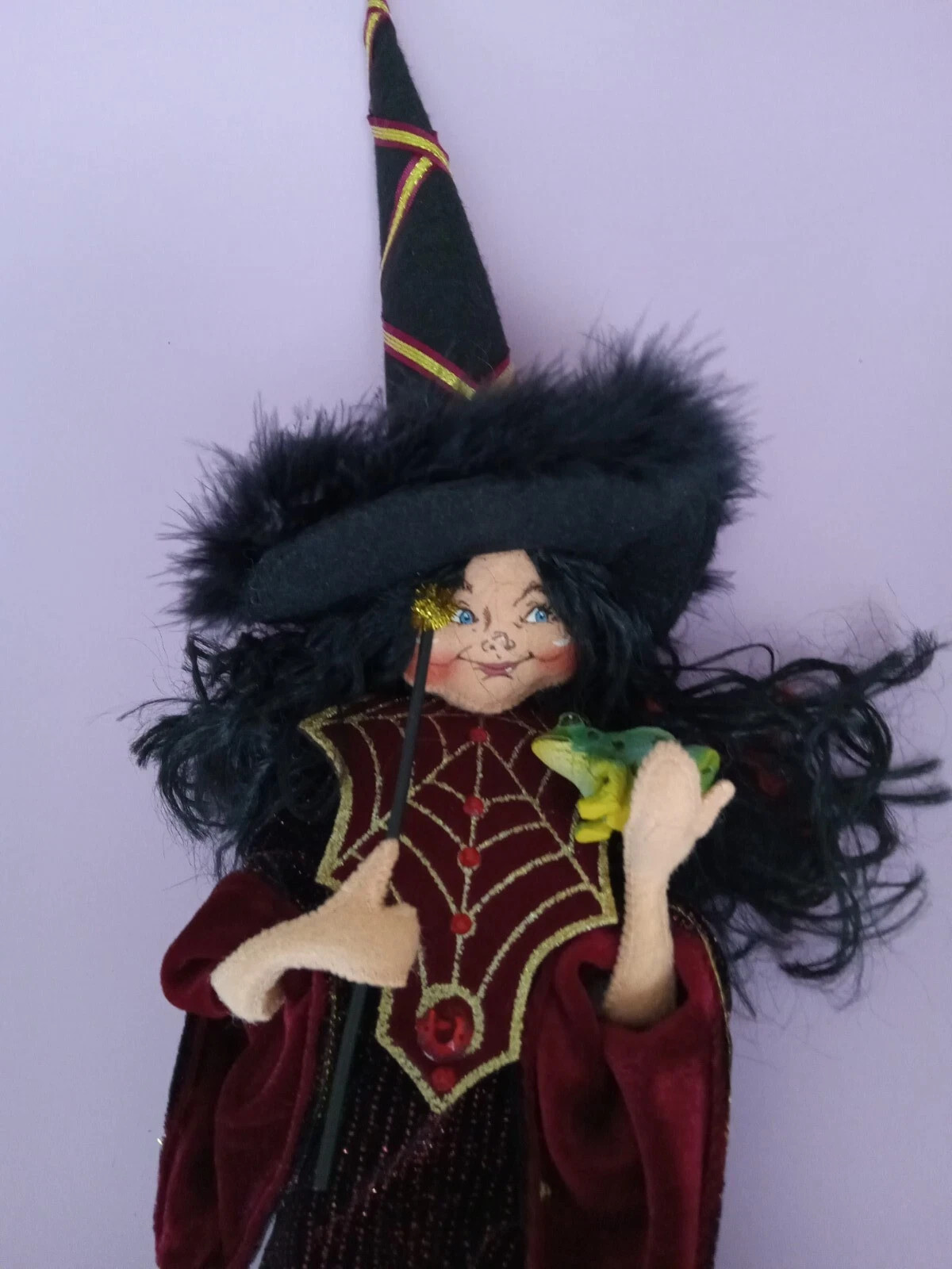 Annalee Pretty Witch with Frog and Magic Wand 19
