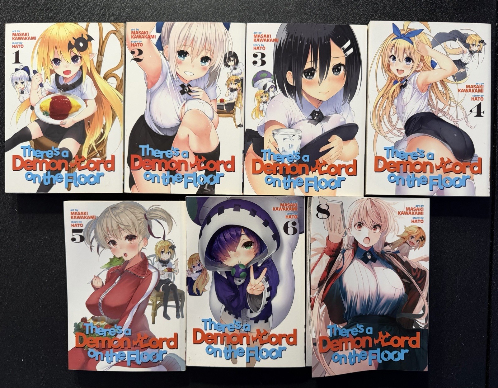 There\'s a Demon Lord on the Floor manga vol 1,2,3,4,5,6,8 no 7 some ware READ