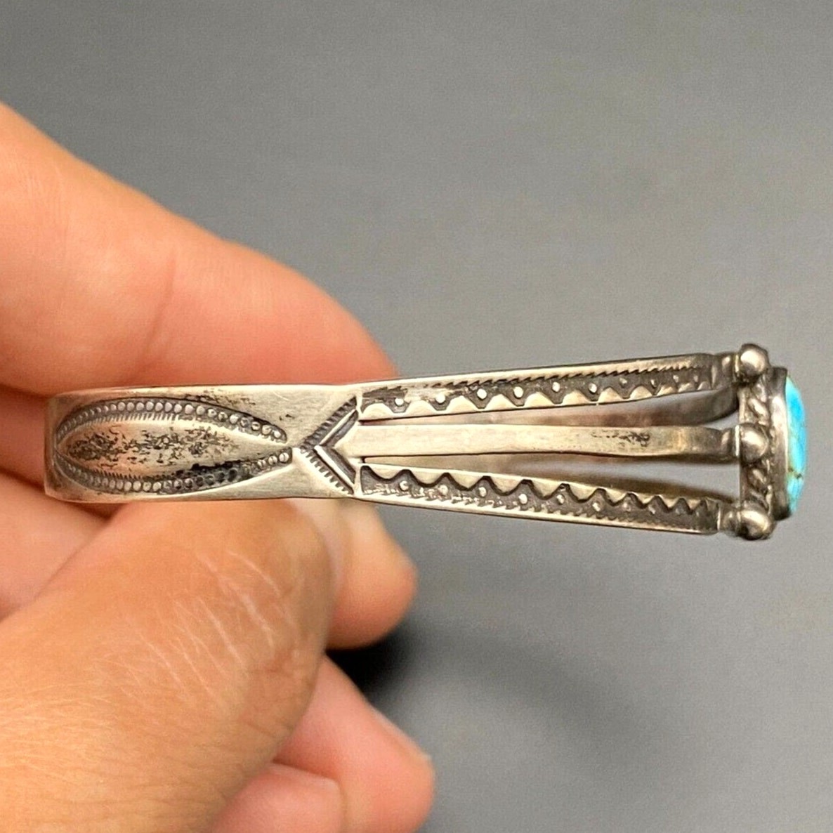 Vintage Navajo Native Turquoise Hand Stampwork Silver Bracelet Cuff 6-1/2