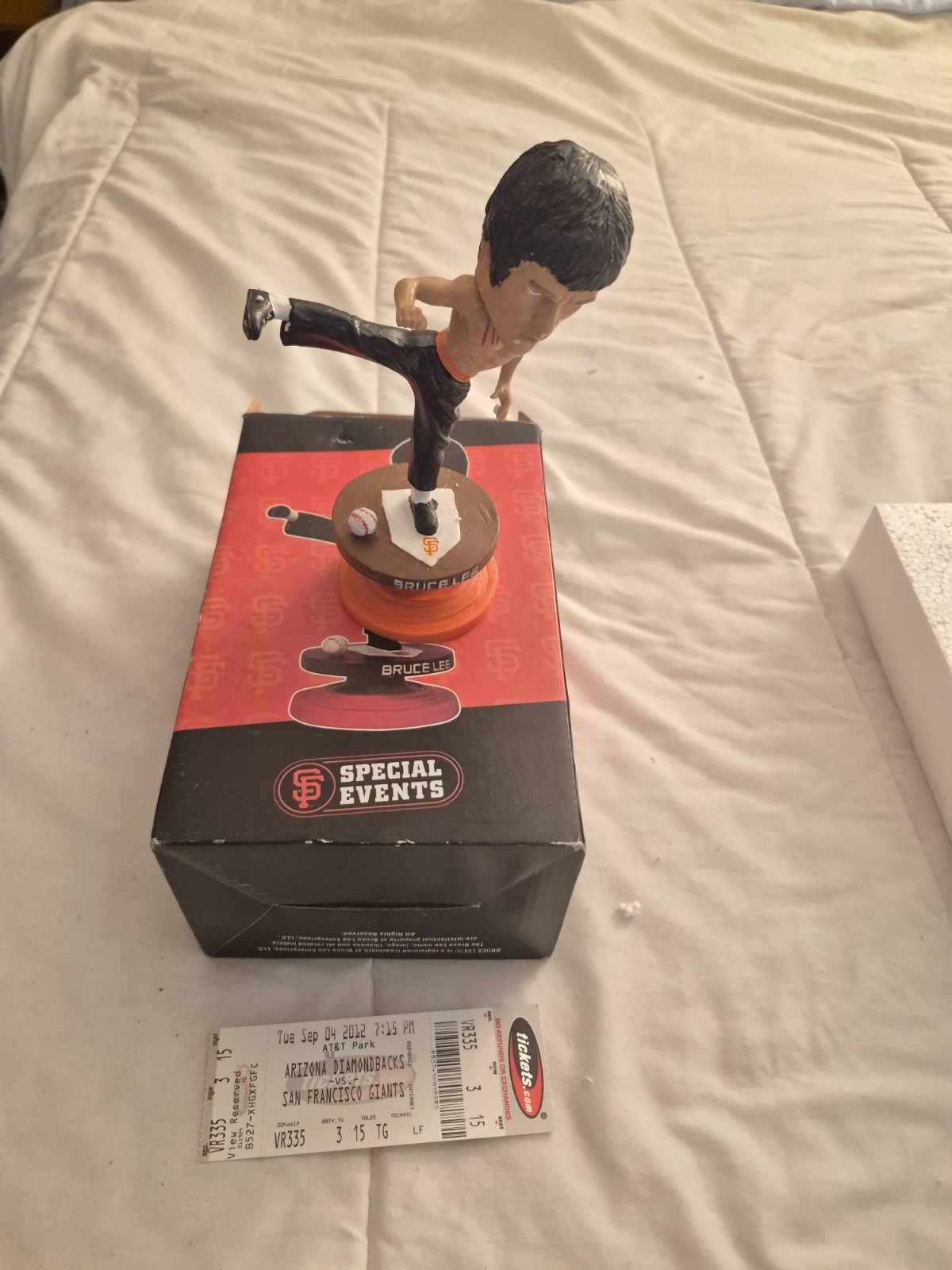 very rare Bruce Lee 2012 San Francisco Bobblehead SGA new in box