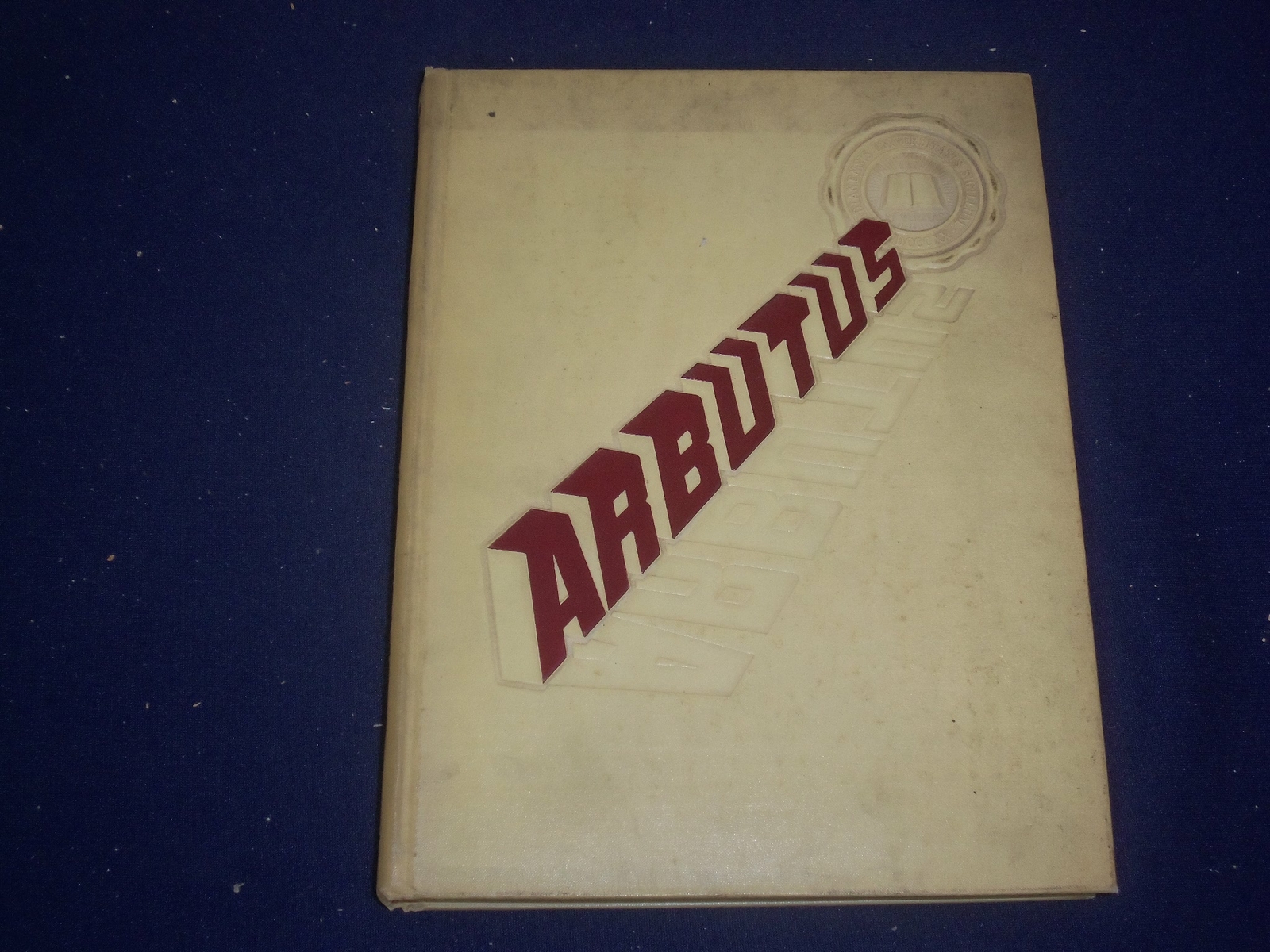 1949 ARBUTUS INDIANA UNIVERSITY YEARBOOK - BLOOMINGTON, INDIANA - YB 1946