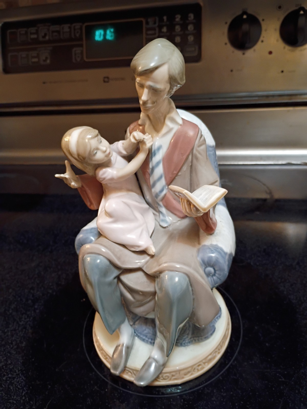 Lladro Daddy's Girl 5584 Figurine Collectable