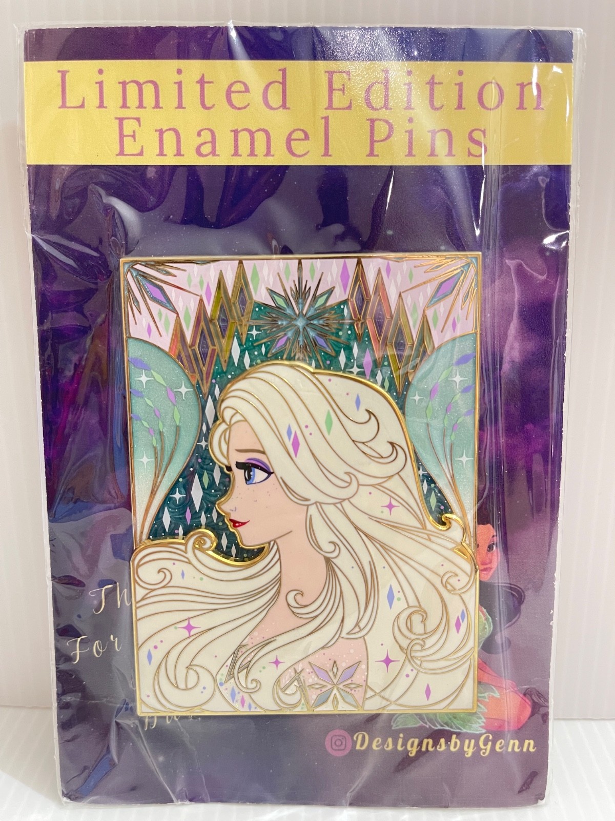 NIP DBG Designsbygenn Designs by genn Frozen Elsa PROFILE FANTASY PIN READ
