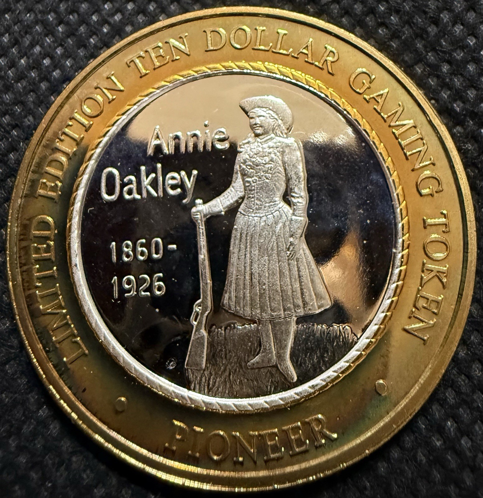 ⭐️PIONEER LAUGHLIN NV CASINO Limited Edition 999% .6 Oz Pure Silver Strke Center