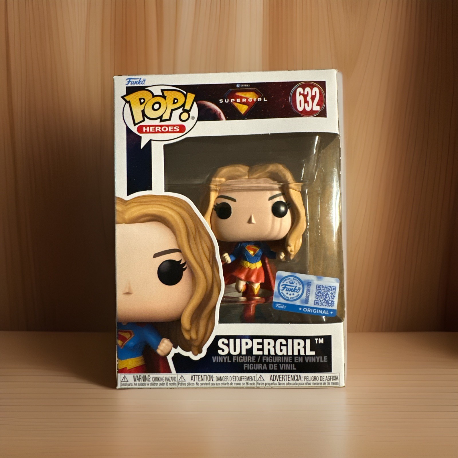 Funko Pop Supergirl Flying #632 Exclusive Vinyl Figure + PROTECTOR Case