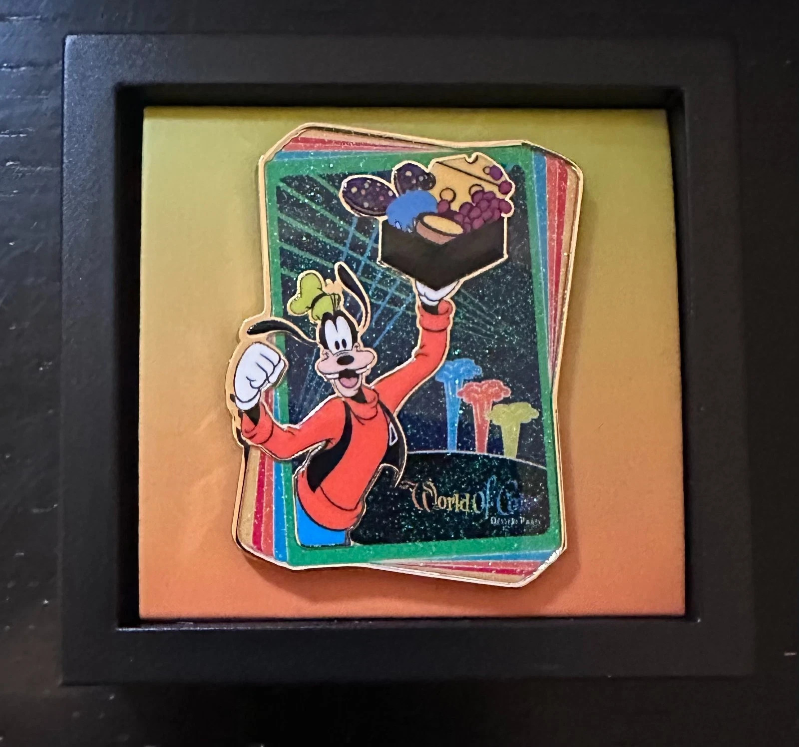 Disneyland World Of Color Figpin Glitter Rare DCA Goofy Disney Pin