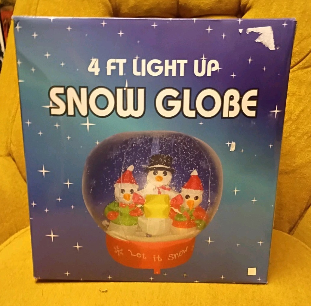 4 FT LIGHTED AIRBLOWN GEMMY  INFLATABLE SNOW GLOBE 2005 NEW IN BOX COMPLETE BNIB