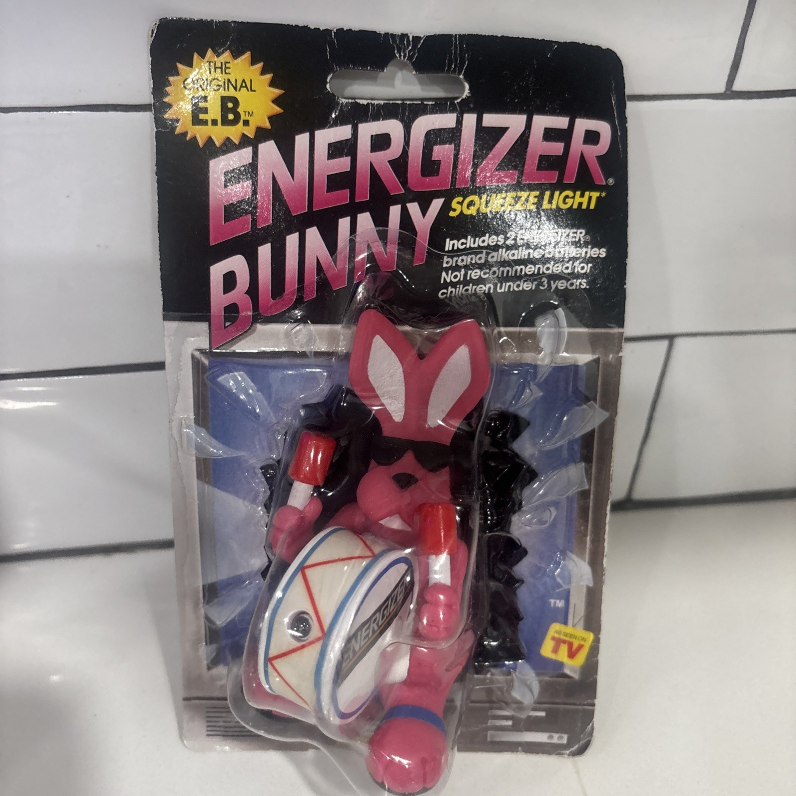VINTAGE Energizer Bunny Squeeze Light  Original 1990/1991 New in package READ
