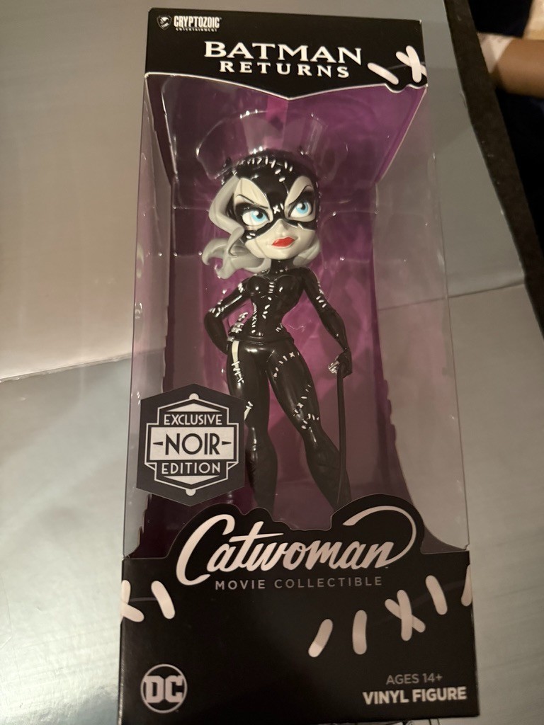 Cryptozoic Batman Returns CATWOMAN EXCLUSIVE Noir Edition - NEW SEALED