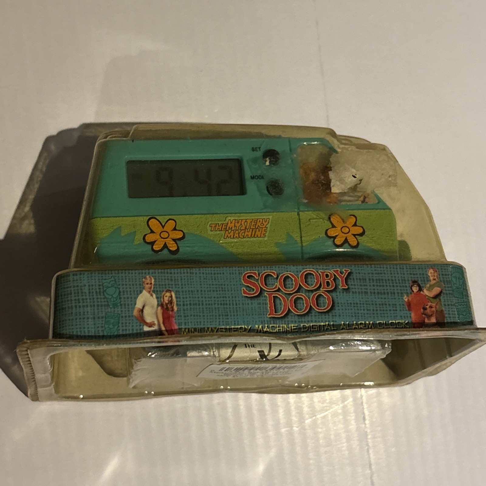 Lava Scooby-Doo Mystery Machine Digital Alarm Clock with Rolling Wheels