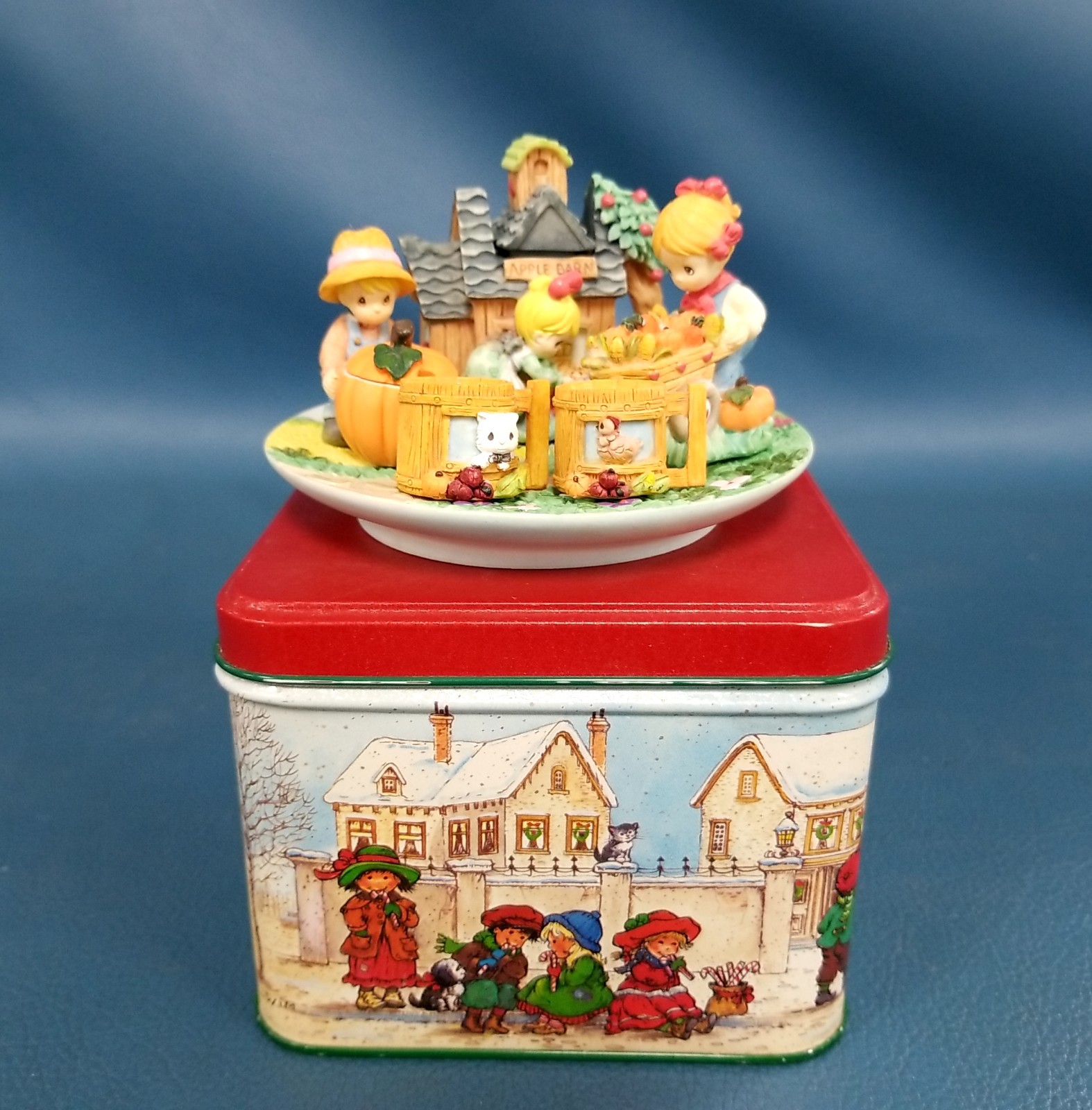 VTG Precious Moments 1997 Apple Barn Autumn Harvest Thanksgiving Mini Tea Set