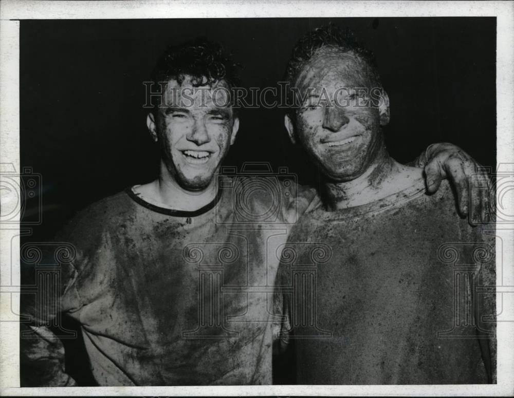 1943 Press Photo Chapel Hill NC Cadet Andre Kantaki, Adrian Engle after pushball