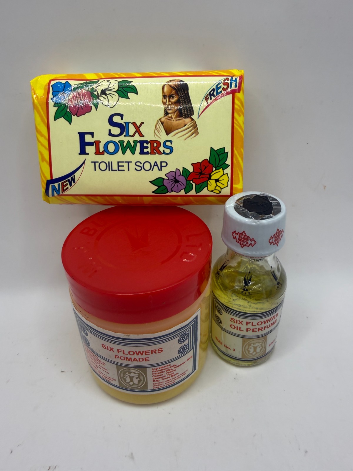 SIX FLOWERS  3PCS SET (1 Perfume 18ml + 1 Pomade 80g +1 Soap 80g)