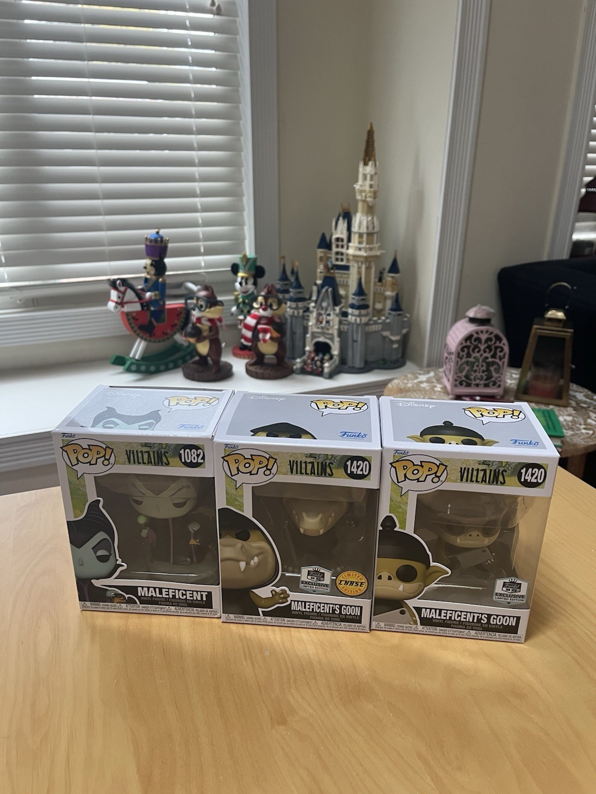 NEW FUNKO POP MALEFICENT And GOONS DISNEY VILLAINS CHASE SET HQ EXCLUSIVE 