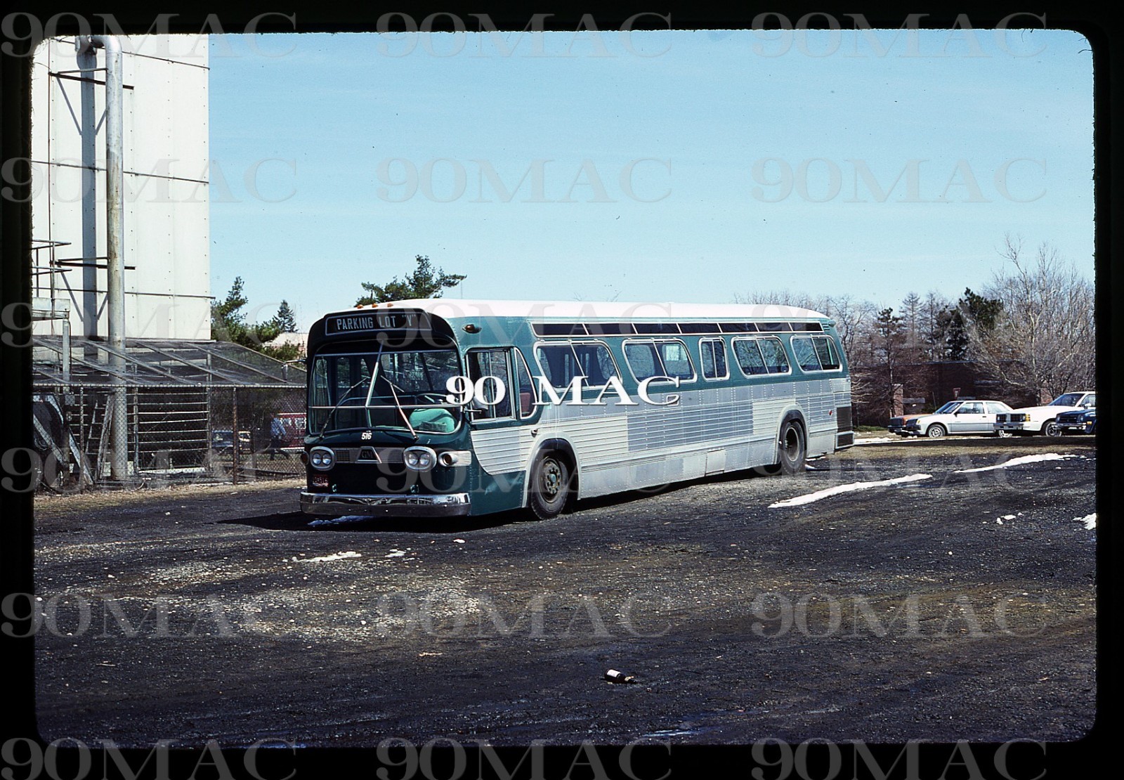 MICHIGAN STATE UNIVERSITY (LANSING). GM COACH BUS #516. Original Slide 1984.