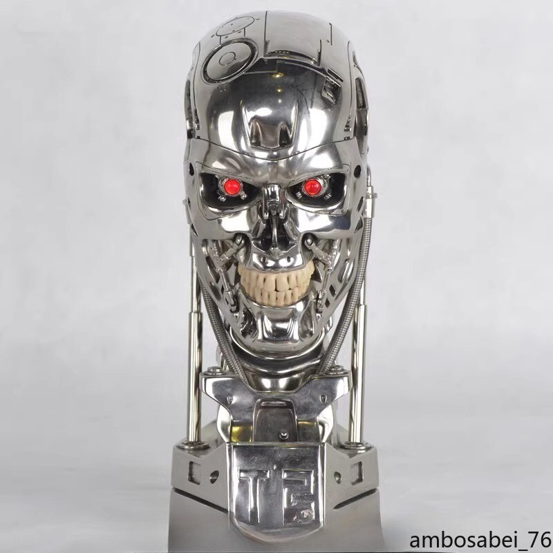The Terminator Electroplated Version Luminous Eyes Collect T-800 Skull Model 1:1