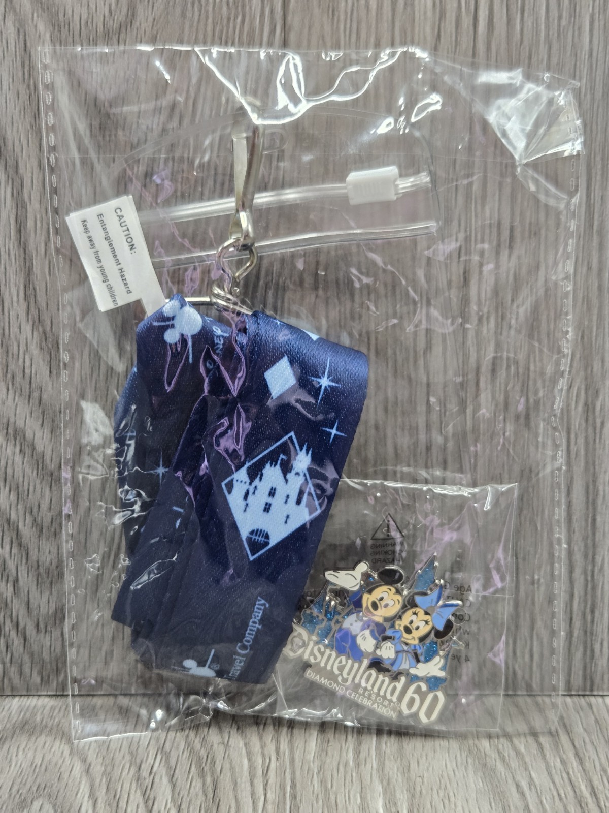 Disneyland Park 60th Anniversary Diamond Celebration Pin & Lanyard Set NEW