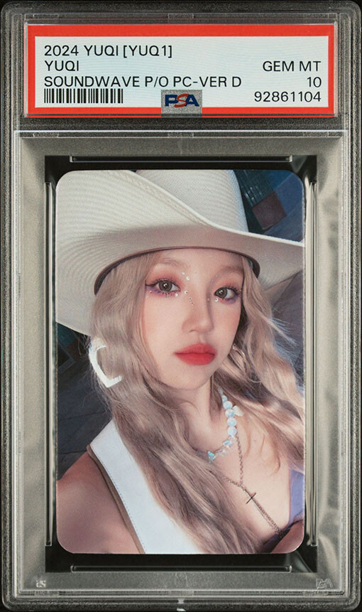 YUQI (YUG1) OF (G)I-DLE SOUNDWAVE PREORDER  VERSION D GEM MINT PSA 10