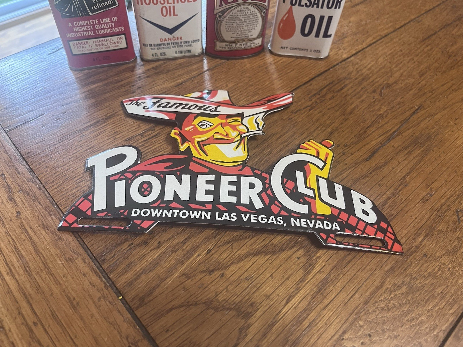 NICE PORCELAIN THE FAMOUS PIONEER CLUB LAS VEGAS SIGN TOPPER