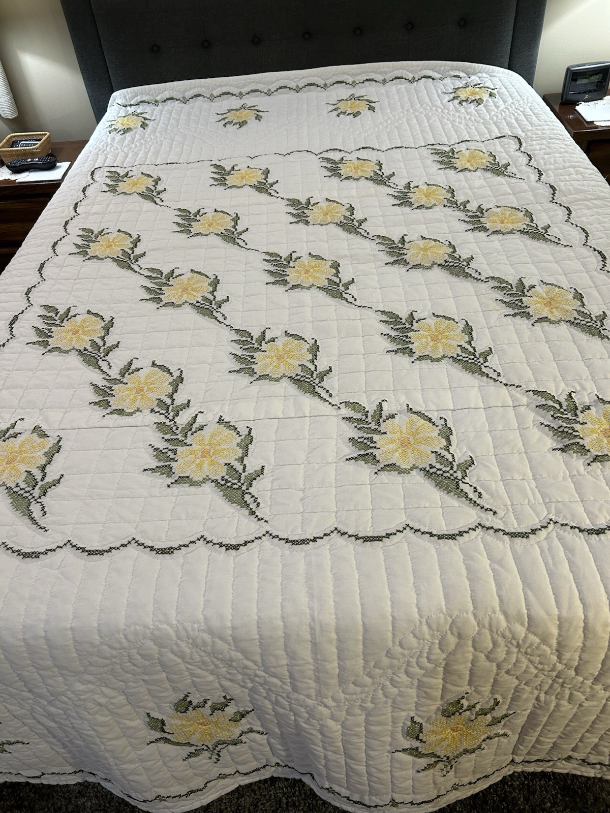 Vintage Wind Swept Daisy Cross Stitch Kit Quilt 100” X 95” Hand Made Cotton